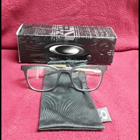Oakley Eyeglass Frame Milestone 3.0 NWOT No RX - Picture 2 of 6